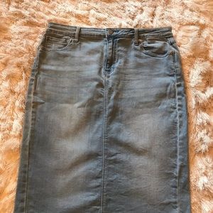 Woman’s Calvin Klein blue jean skirt 31